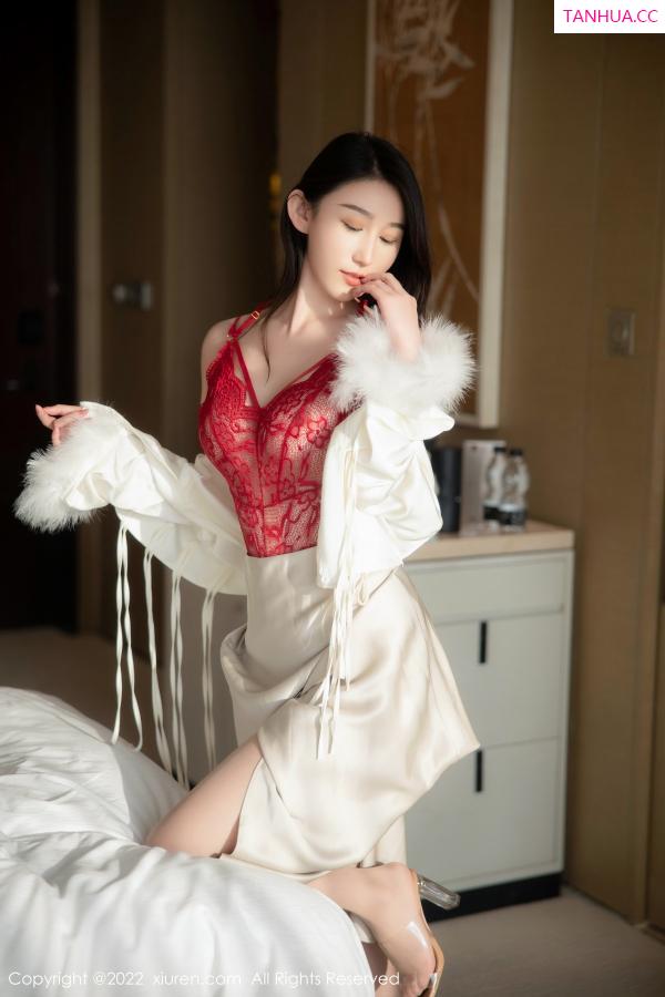   [XiuRen]高清写真图 2022.10.20 No.5734 薇薇酱 成熟美腿第38张图片
